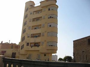 ORAN JUILLET 2007 IMMEUBLE TYPIQUE A BEL AIR